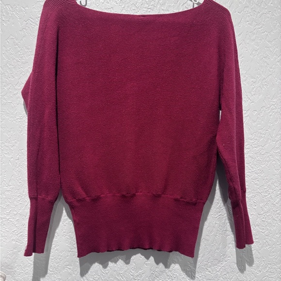 Elegant Women's Scoop Neck Sweater in Deep Purple - Picture 3 of 4